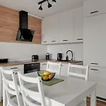 Baltic Seaside Letnica With Parking By Lion Appartement