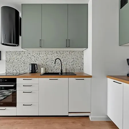 アパート Baltic Seaside Letnica With Parking By Lion