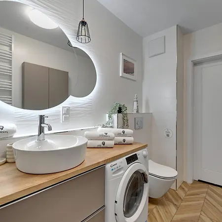 Baltic Seaside Letnica With Parking By Lion Apartamento Gdansk